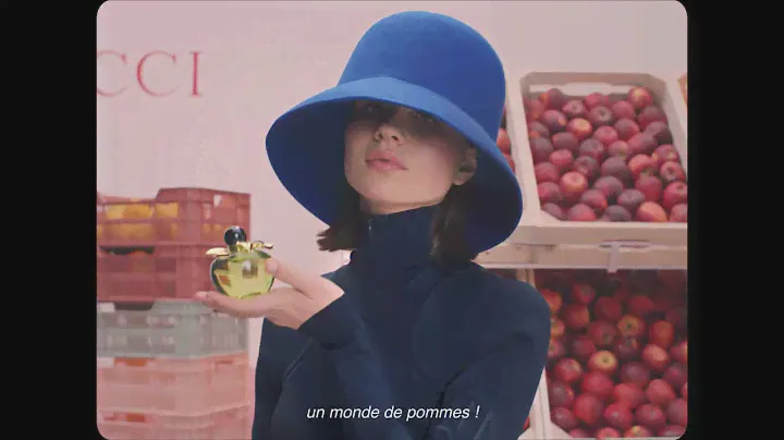 NINA RICCI - NINA AT THE APPLE MARKET