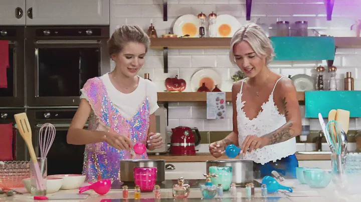 Экзотические десерты от Nina Ricci Les Gourmandises – в исполнении лучших подруг