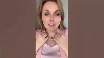 Колье от Nina Ricci